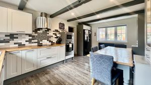 Photo 21- click for photo gallery